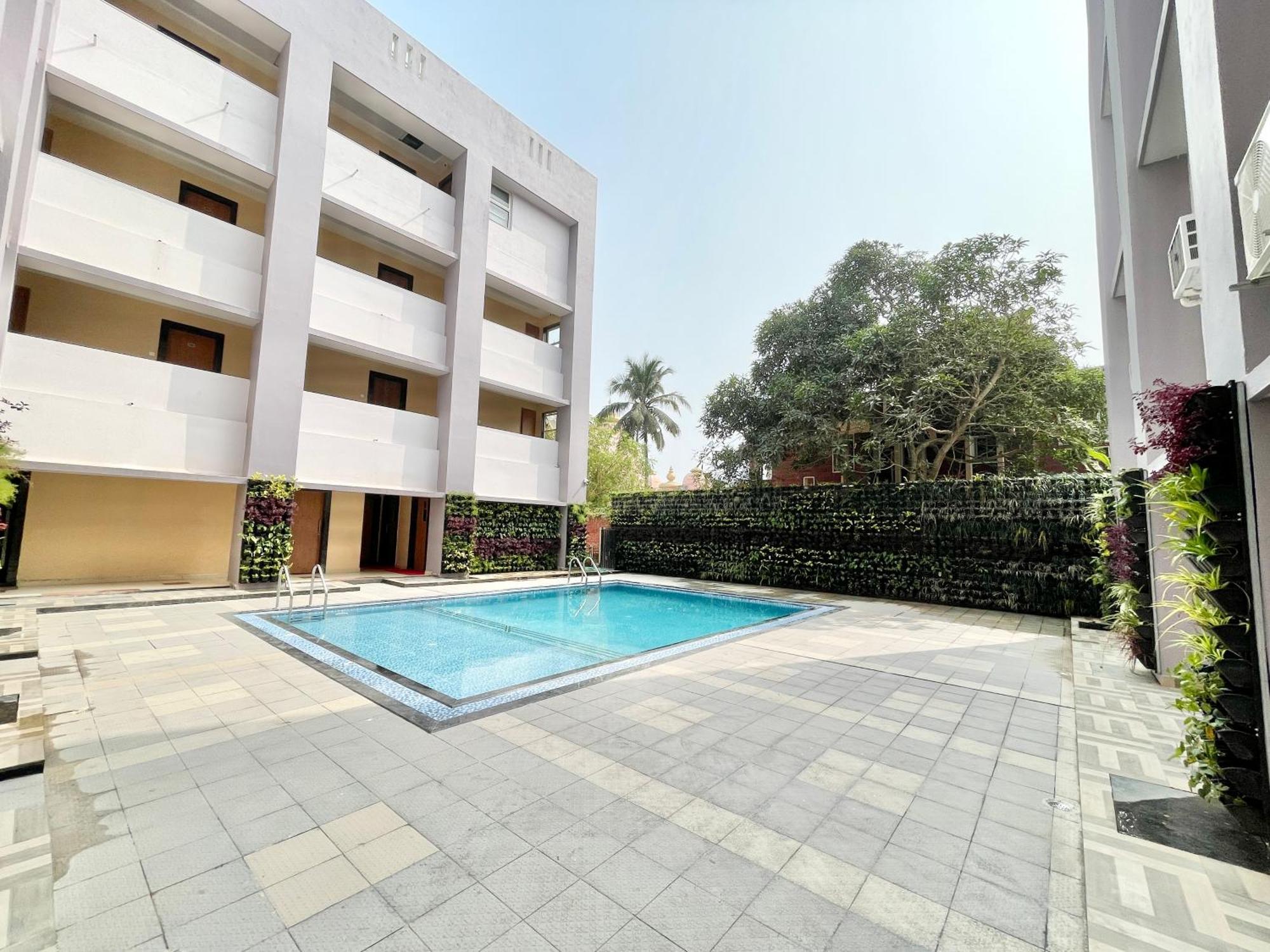 Hotel Hotel Rockbay, Puri Swimming-Pool, Near-Sea-Beach-And-Temple Fully-Air-Conditioned-Hotel With-Lift-And-Parking-Facility Puri