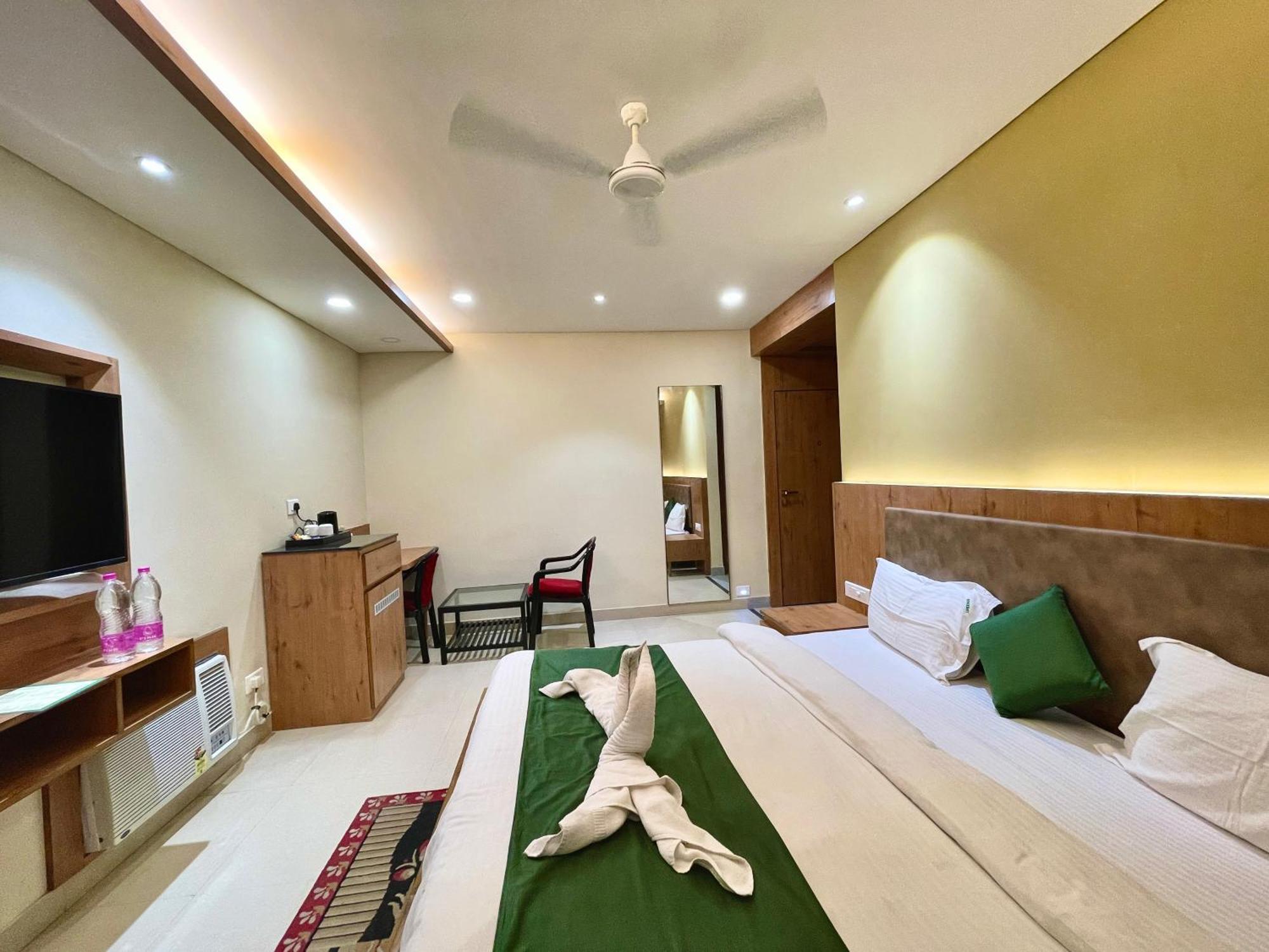 Hotel Hotel Rockbay, Puri Swimming-Pool, Near-Sea-Beach-And-Temple Fully-Air-Conditioned-Hotel With-Lift-And-Parking-Facility
