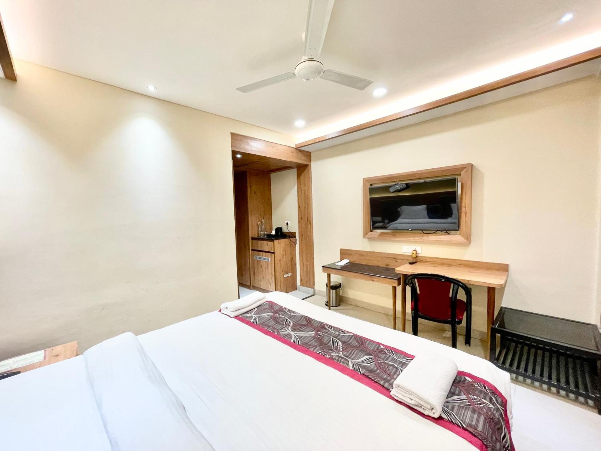 Hotel Hotel Rockbay, Puri Swimming-Pool, Near-Sea-Beach-And-Temple Fully-Air-Conditioned-Hotel With-Lift-And-Parking-Facility